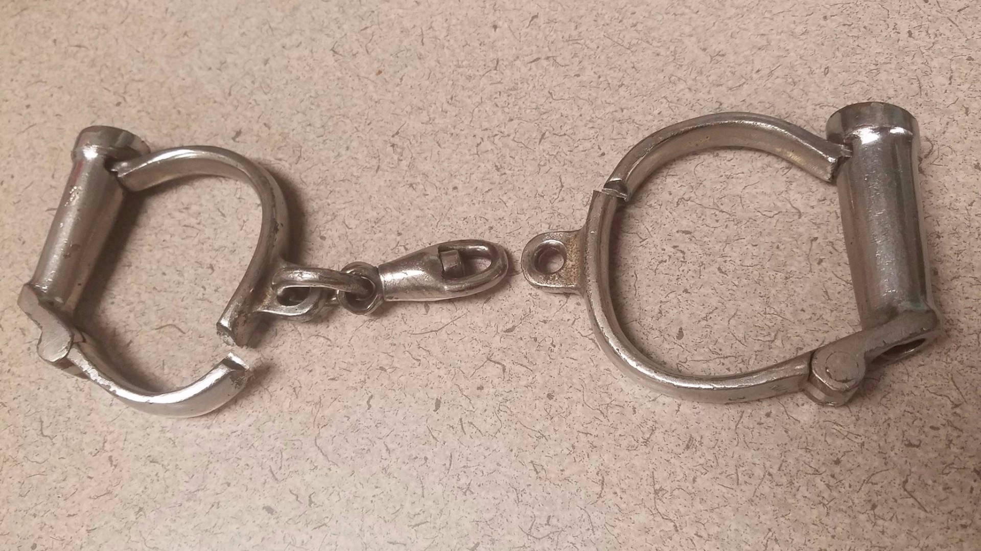 Man High on Meth Ends Up in Vintage Handcuffs